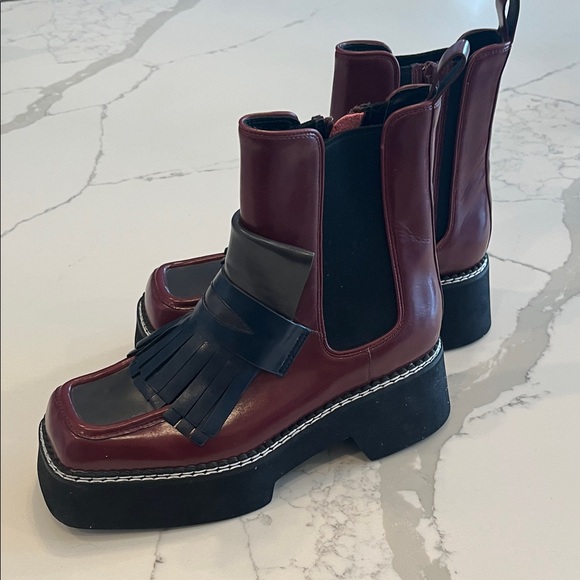 Stylish Burgundy and Black Women's Boots - Picture 8 of 8